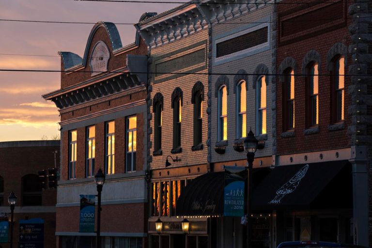 A Reporter Returns To Her Arkansas Home To Find Why Inequality Is Complicated