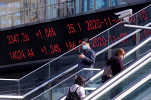 Asian stocks slip as China rate cut disappoints