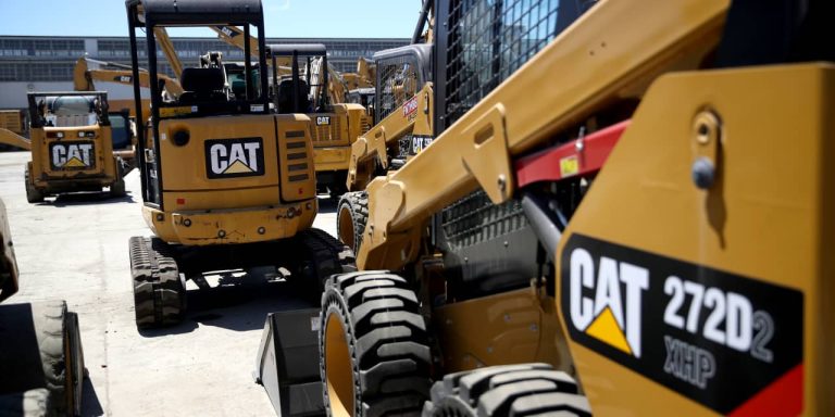 Caterpillar Stock Falls After Company Smashed Earnings. What’s Behind the Move.