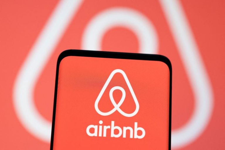 Airbnb cut at KeyBanc as leisure travel tailwinds fade, margins reach near-term peak